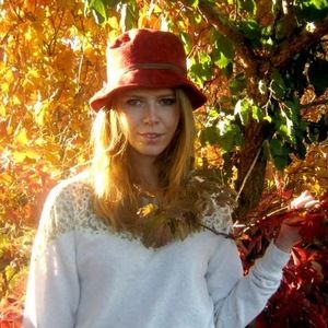 Meet your Posher, Olivia